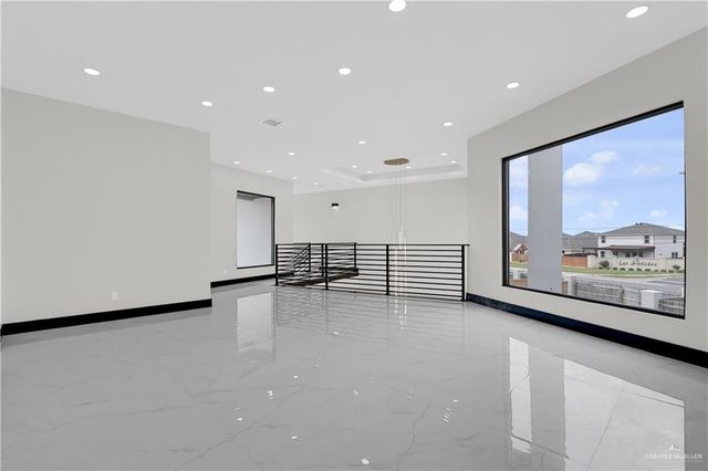 2801 E Zarzamora Avenue, Hidalgo, TX 78557