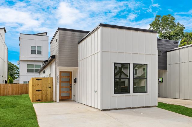 2507 Lowery Street, Dallas, TX 75215
