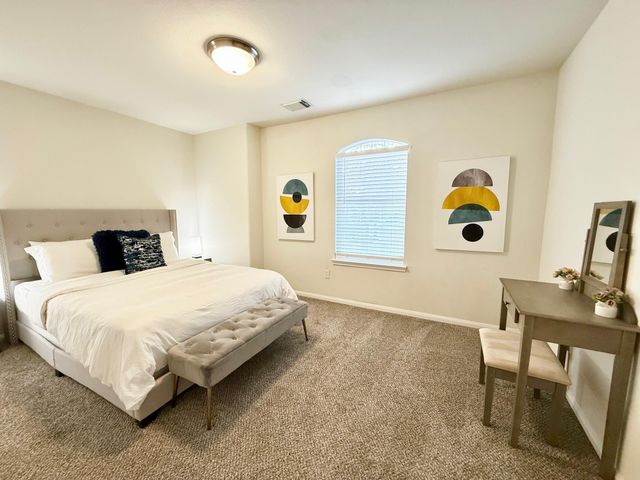 142 E Spindle Tree Circle, The Woodlands, TX 77382