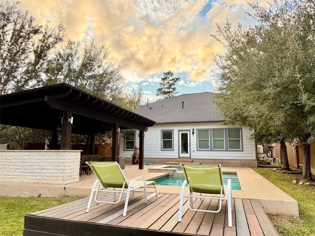 142 E Spindle Tree Circle, The Woodlands, TX 77382