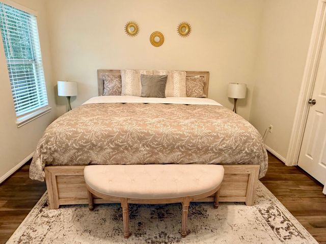 142 E Spindle Tree Circle, The Woodlands, TX 77382