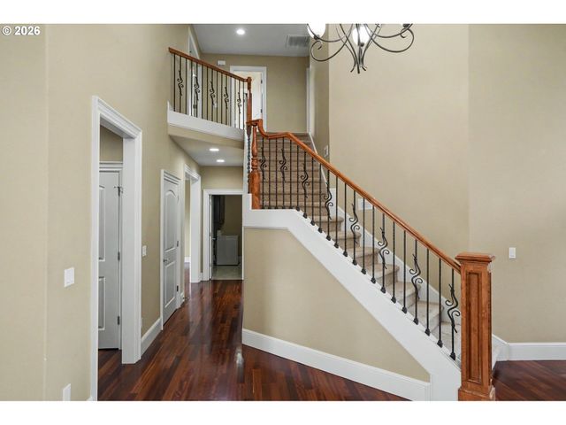 1695 Nw TITAN Dr, Salem, OR 97304