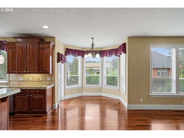 1695 Nw TITAN Dr, Salem, OR 97304