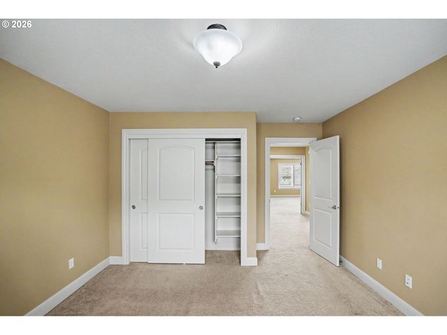 1695 Nw TITAN Dr, Salem, OR 97304