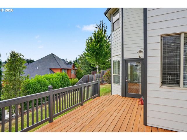 1695 Nw TITAN Dr, Salem, OR 97304