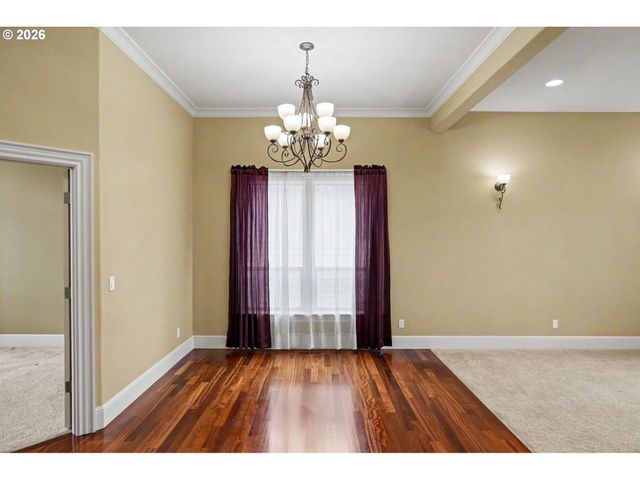 1695 Nw TITAN Dr, Salem, OR 97304
