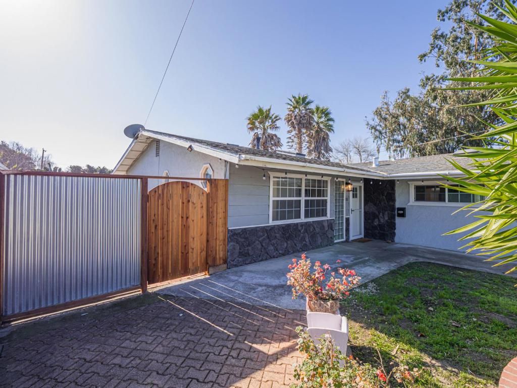 Image 5 of property listing at 1311 Delaware Avenue, Santa Cruz, CA 95060