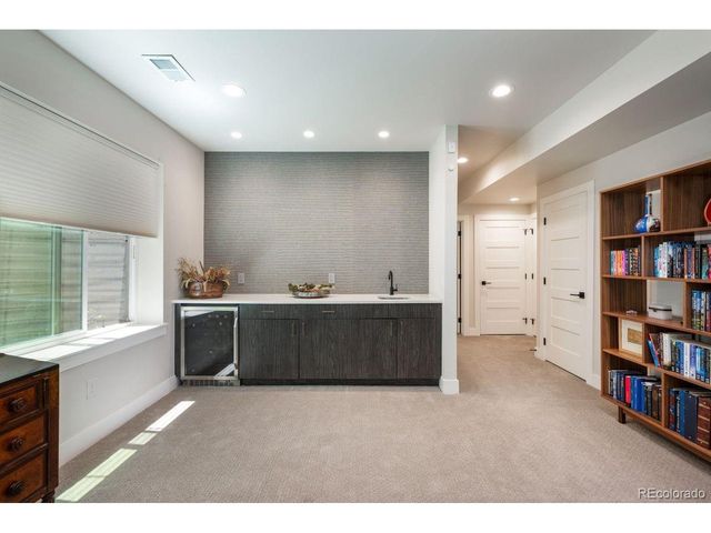 1529 Adams St, Denver, CO 80206