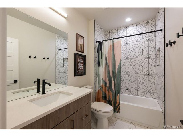1529 Adams St, Denver, CO 80206