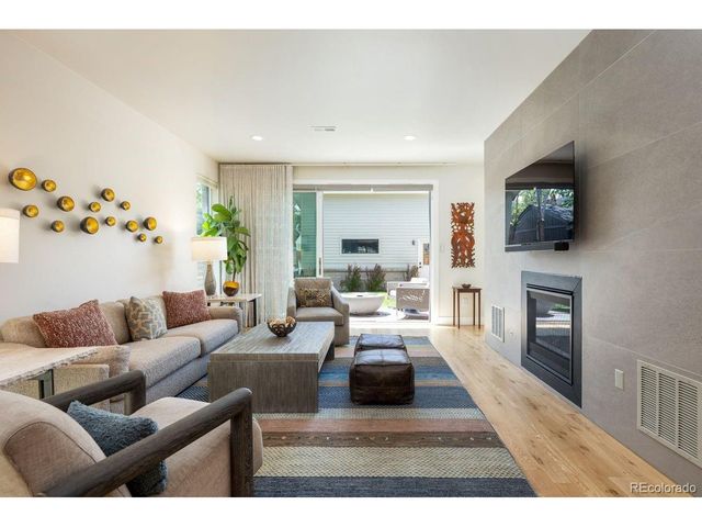 1529 Adams St, Denver, CO 80206
