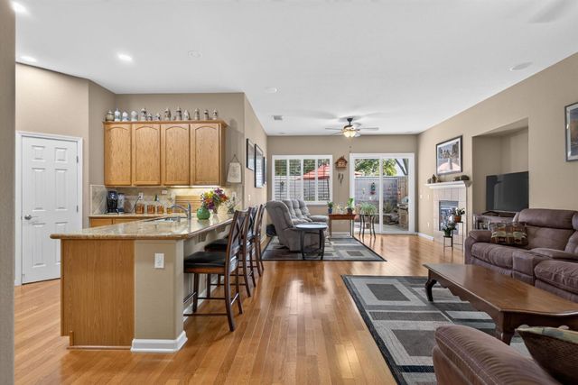 4520 Crown Bench Cir, Elk Grove, CA 95757