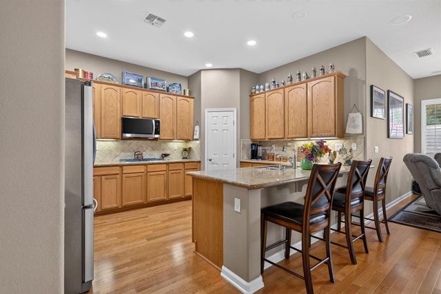 4520 Crown Bench Cir, Elk Grove, CA 95757