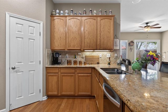 4520 Crown Bench Cir, Elk Grove, CA 95757