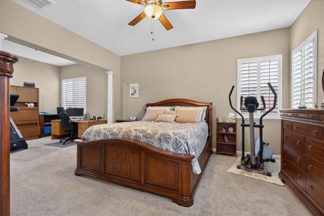 4520 Crown Bench Cir, Elk Grove, CA 95757