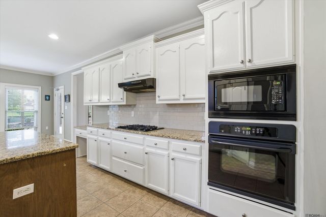 39435 Lakeland Ave, Prairieville, LA 70769
