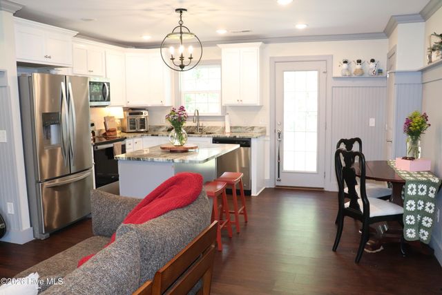 332 Holly Drive, Southport, NC 28461