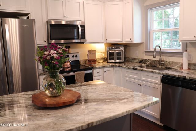 332 Holly Drive, Southport, NC 28461
