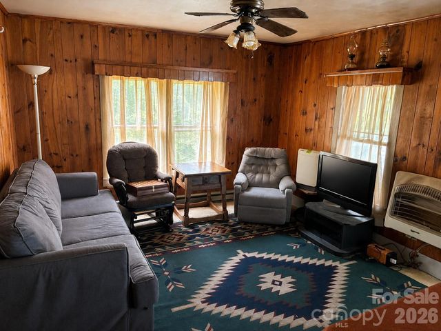 547 Avery Creek Road, Arden, NC 28704