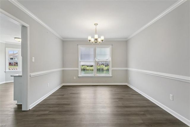 10 Pine Lake CT, Hampton, VA 23669