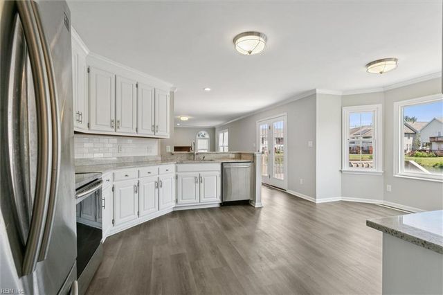 10 Pine Lake CT, Hampton, VA 23669