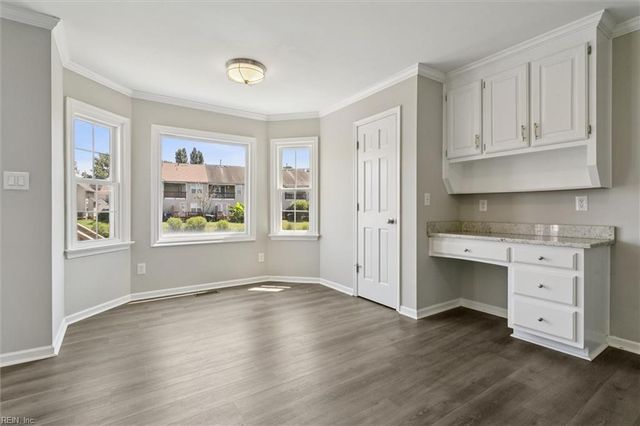 10 Pine Lake CT, Hampton, VA 23669