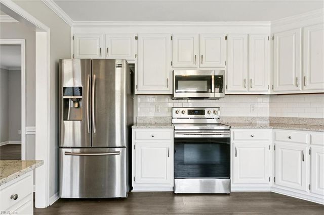 10 Pine Lake CT, Hampton, VA 23669