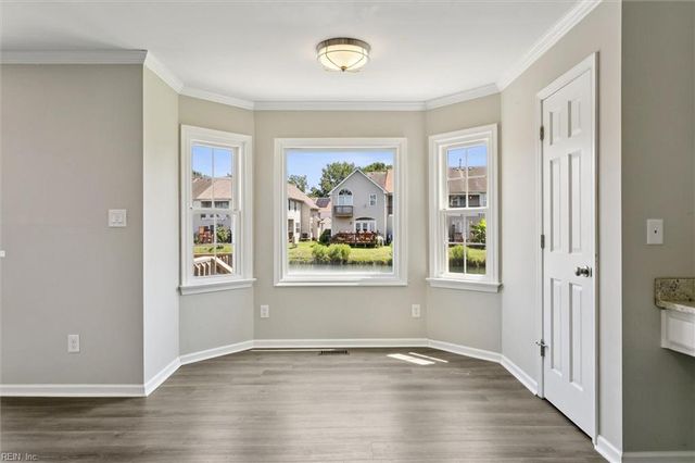 10 Pine Lake CT, Hampton, VA 23669
