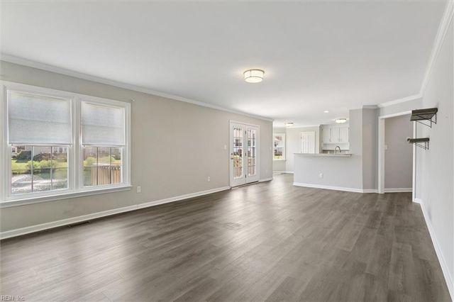 10 Pine Lake CT, Hampton, VA 23669