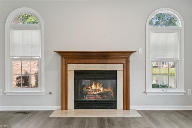 10 Pine Lake CT, Hampton, VA 23669