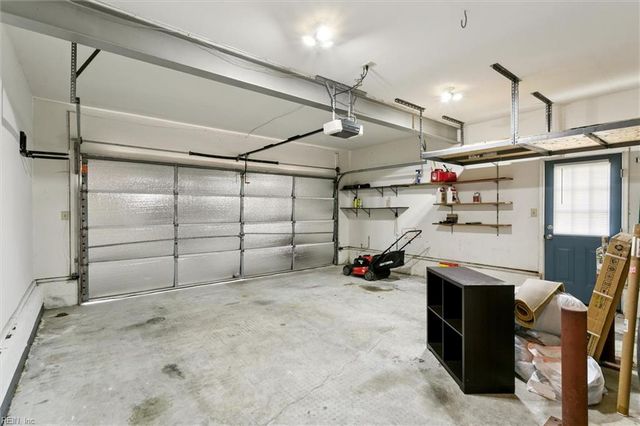 10 Pine Lake CT, Hampton, VA 23669