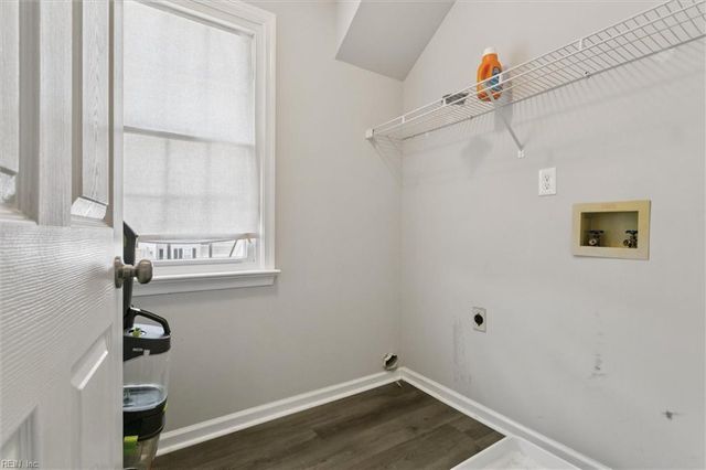 10 Pine Lake CT, Hampton, VA 23669