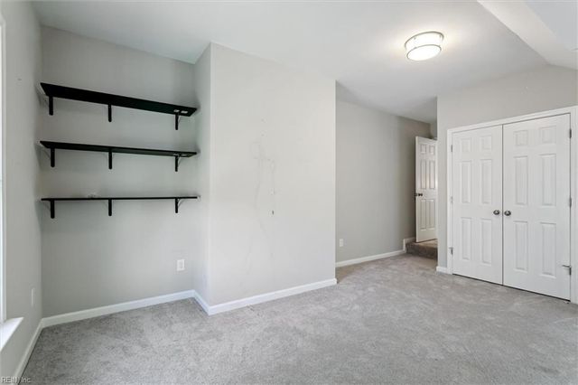 10 Pine Lake CT, Hampton, VA 23669