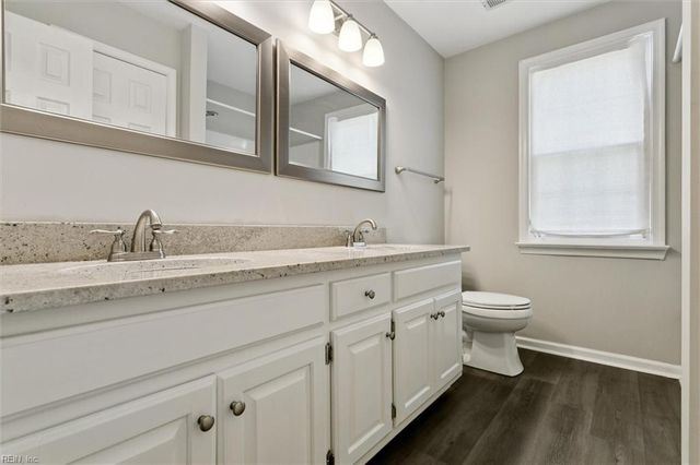 10 Pine Lake CT, Hampton, VA 23669