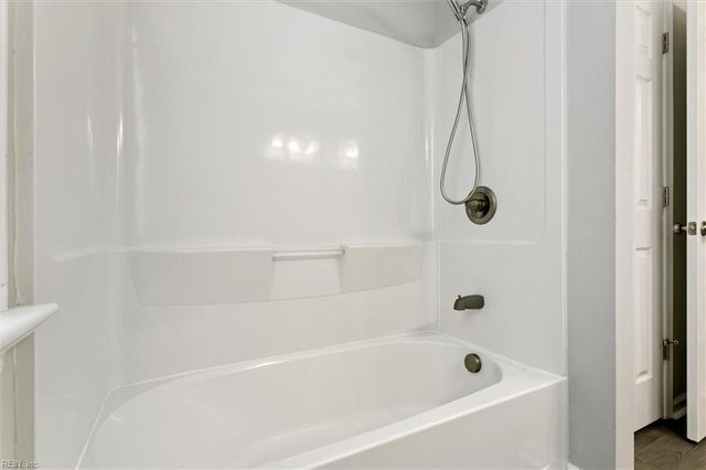 10 Pine Lake CT, Hampton, VA 23669
