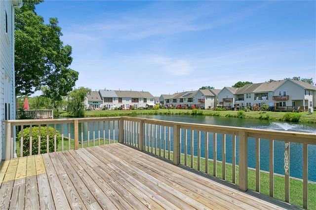 10 Pine Lake CT, Hampton, VA 23669