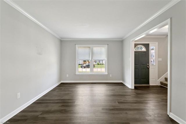 10 Pine Lake CT, Hampton, VA 23669