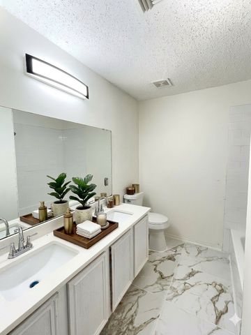 729 Wedgewood Drive, Desoto, TX 75115