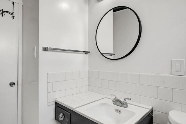 1876 Cabrillo Ave, Santa Clara, CA 95050