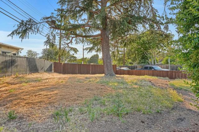 1876 Cabrillo Ave, Santa Clara, CA 95050