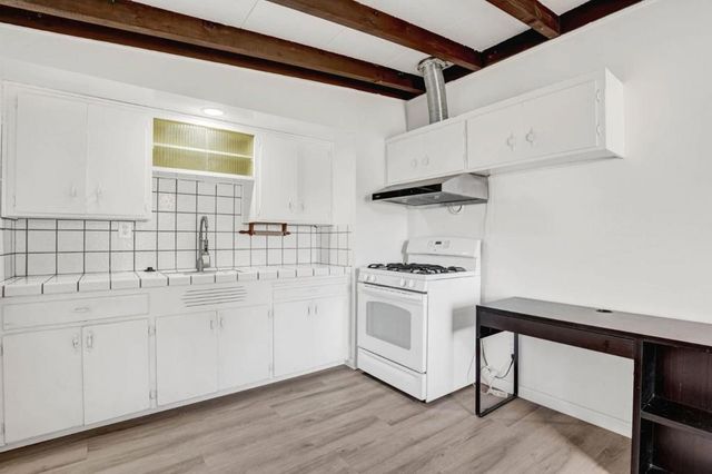 1876 Cabrillo Ave, Santa Clara, CA 95050