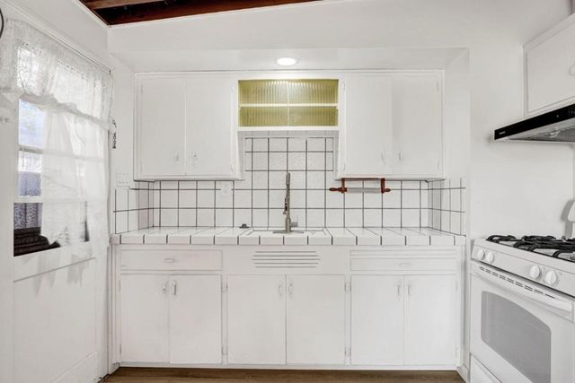 1876 Cabrillo Ave, Santa Clara, CA 95050