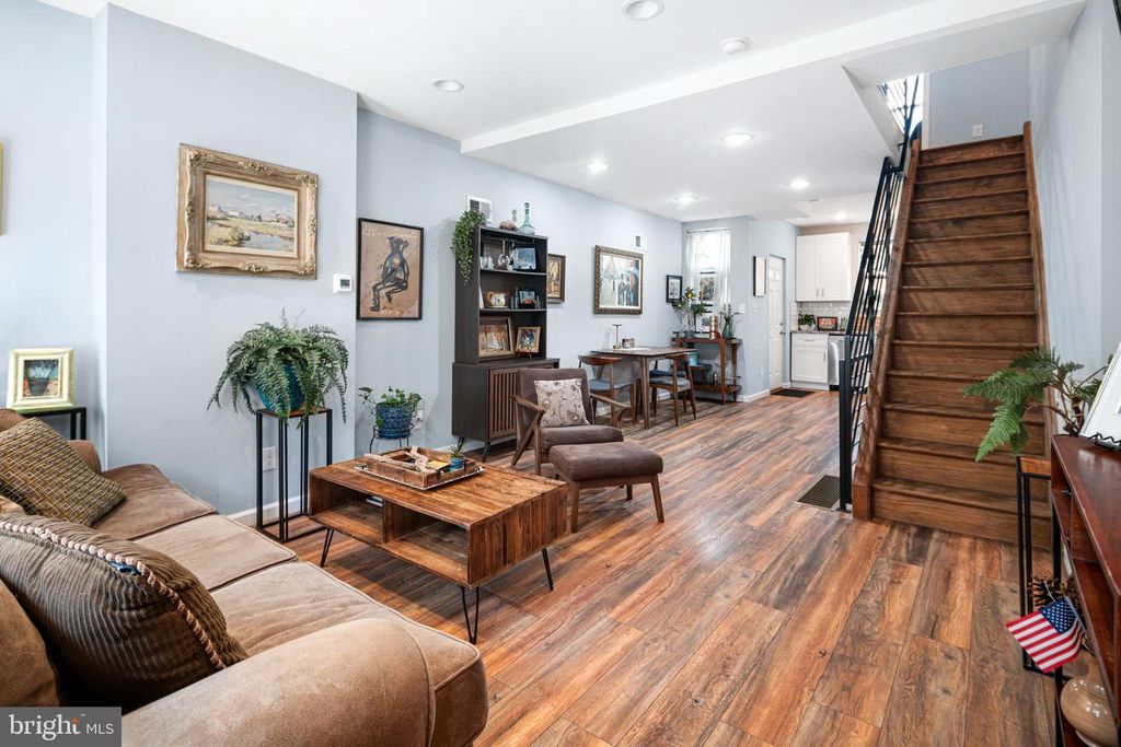 1536 S CAPITOL ST, PHILADELPHIA, PA 19146 — photo 2