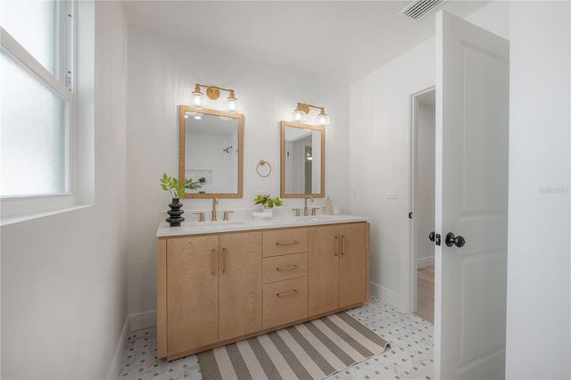 471 W DAVIS BOULEVARD, Tampa, FL 33606