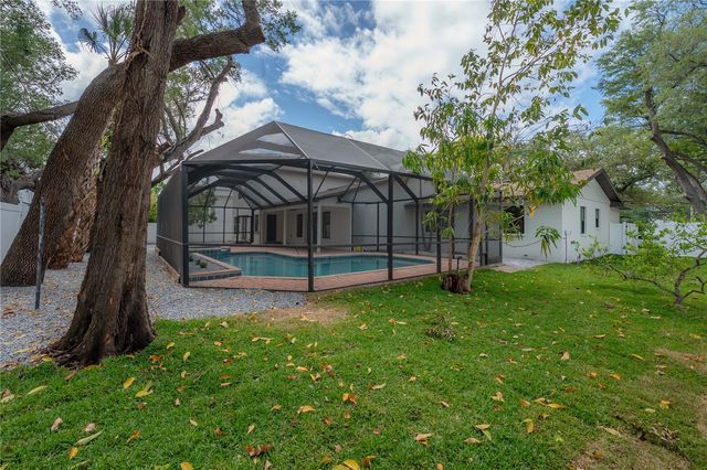 471 W DAVIS BOULEVARD, Tampa, FL 33606