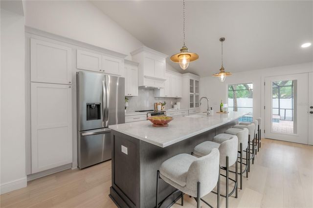 471 W DAVIS BOULEVARD, Tampa, FL 33606