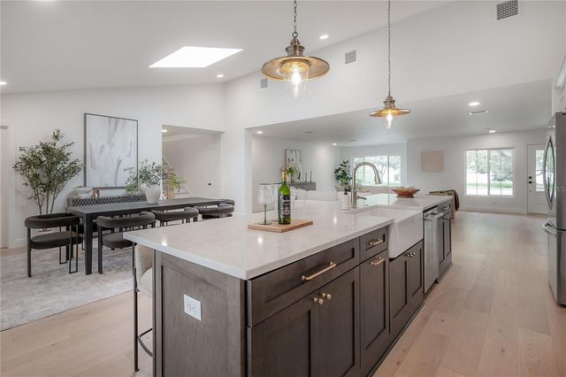 471 W DAVIS BOULEVARD, Tampa, FL 33606