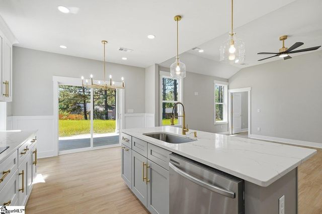 12 Briarwood Court, Simpsonville, SC 29681