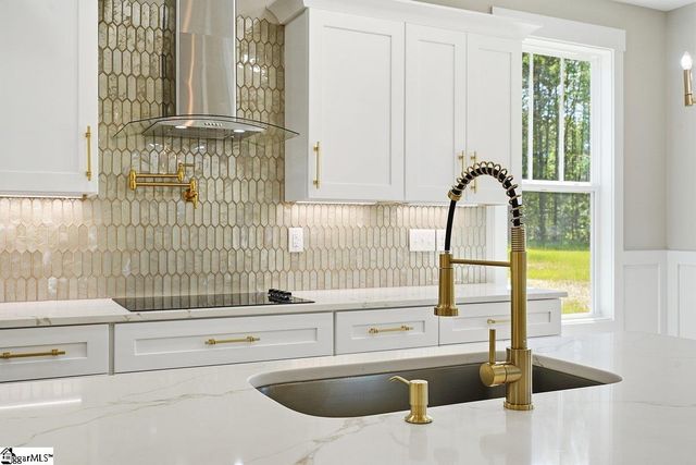 12 Briarwood Court, Simpsonville, SC 29681