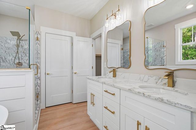 12 Briarwood Court, Simpsonville, SC 29681