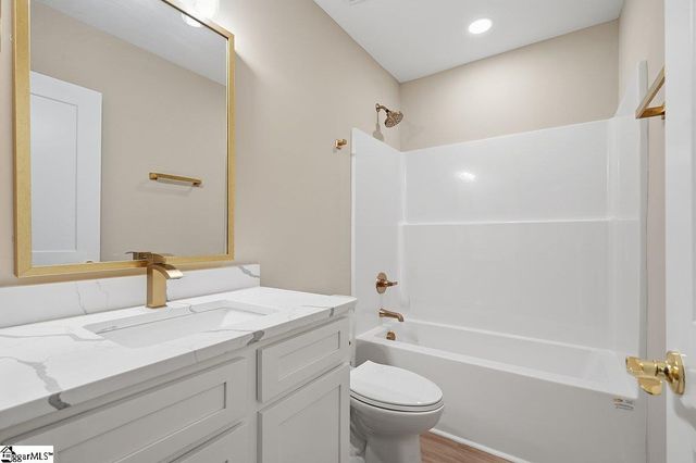 12 Briarwood Court, Simpsonville, SC 29681